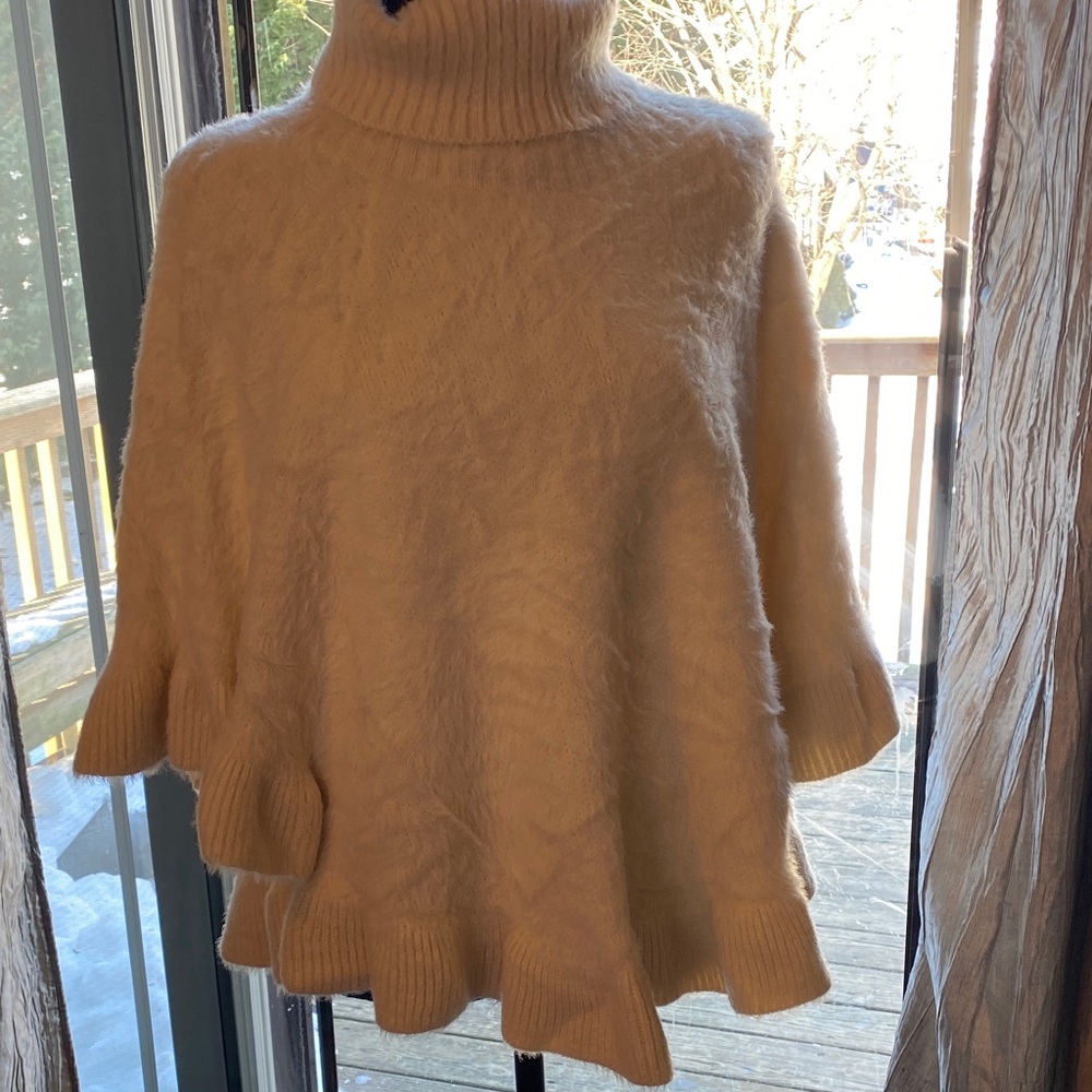 Anthropology Akemi & Kin Elegant Cream Turtleneck Sweater